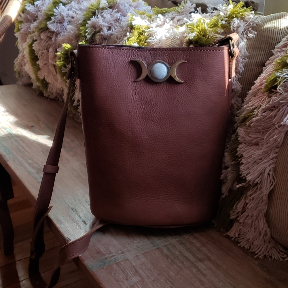 Stela 9 Luna Bucket Bag